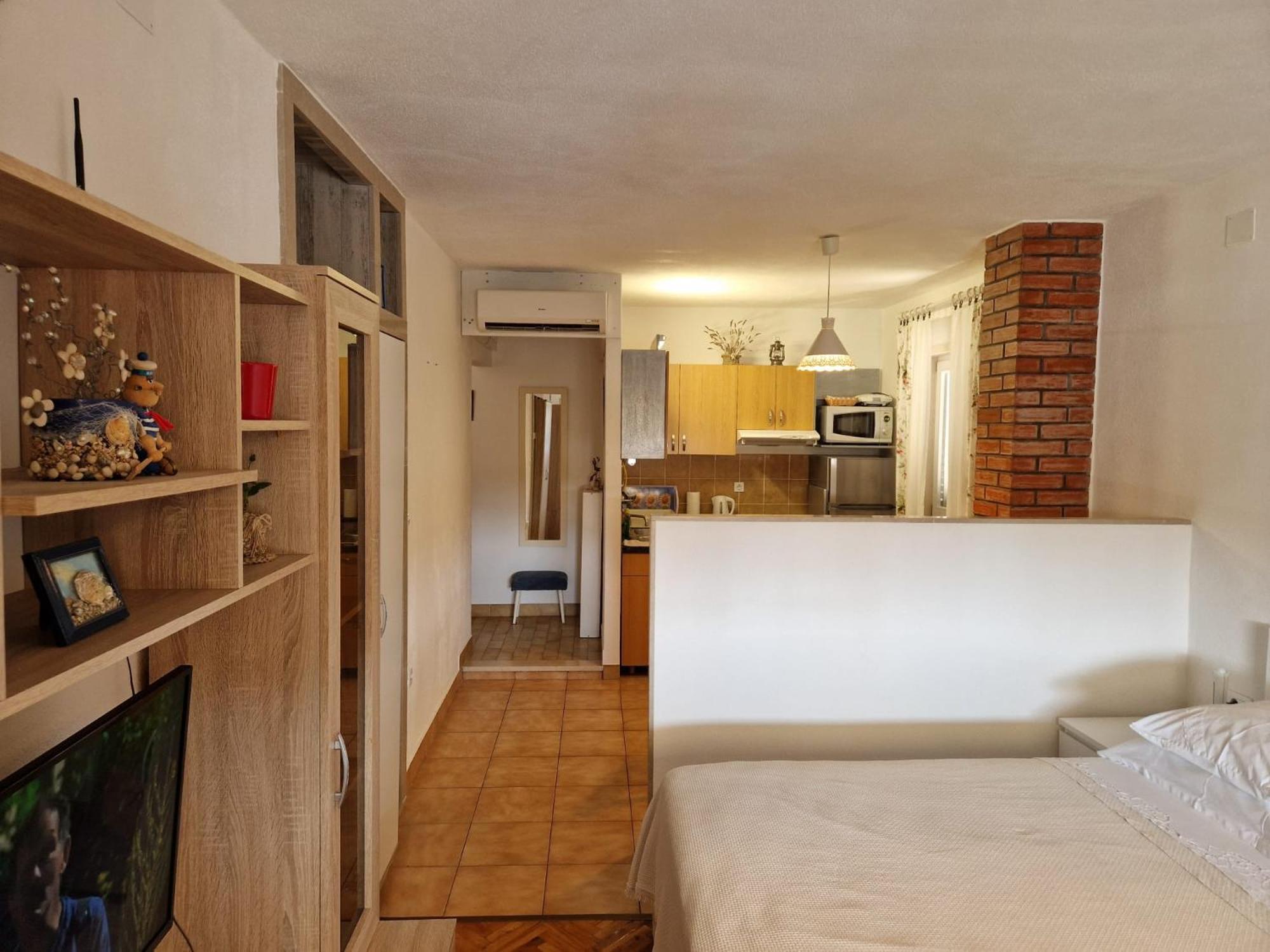 Studio Apartment Riva Sumartin Exterior photo