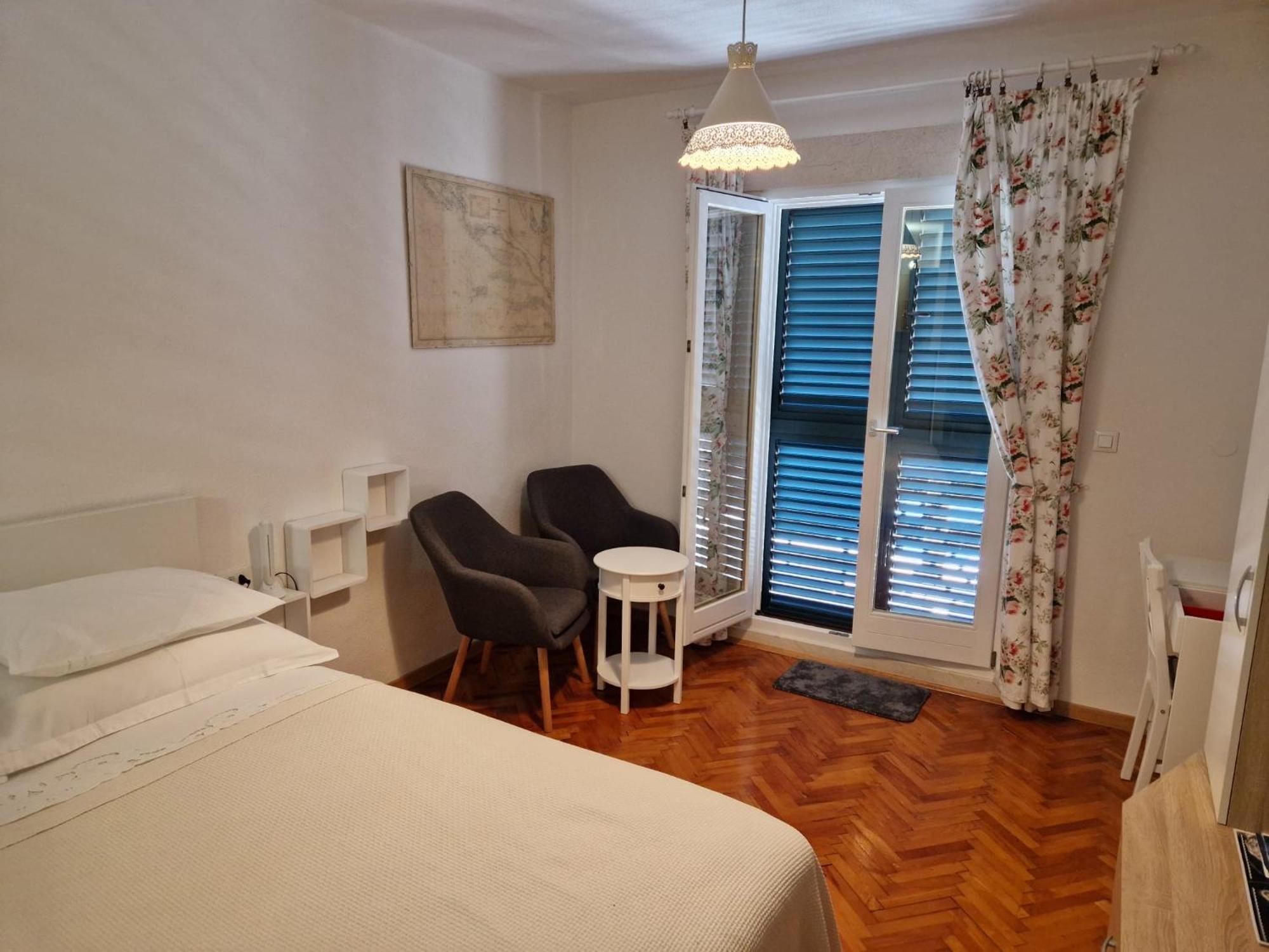 Studio Apartment Riva Sumartin Exterior photo