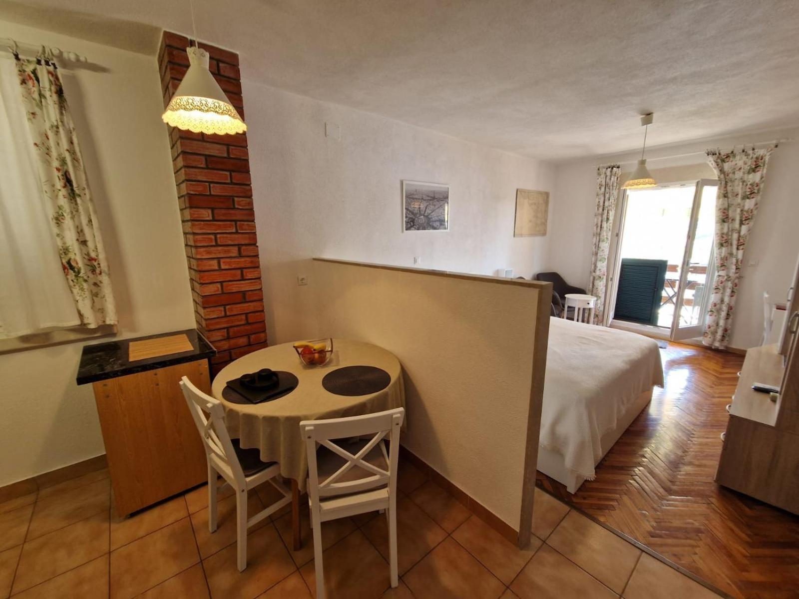 Studio Apartment Riva Sumartin Exterior photo